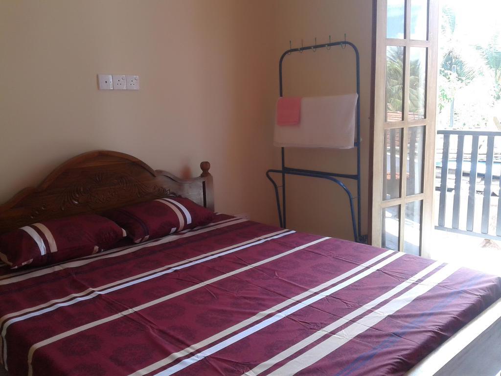 Aurora - Negombo Budget Hostel Esterno foto
