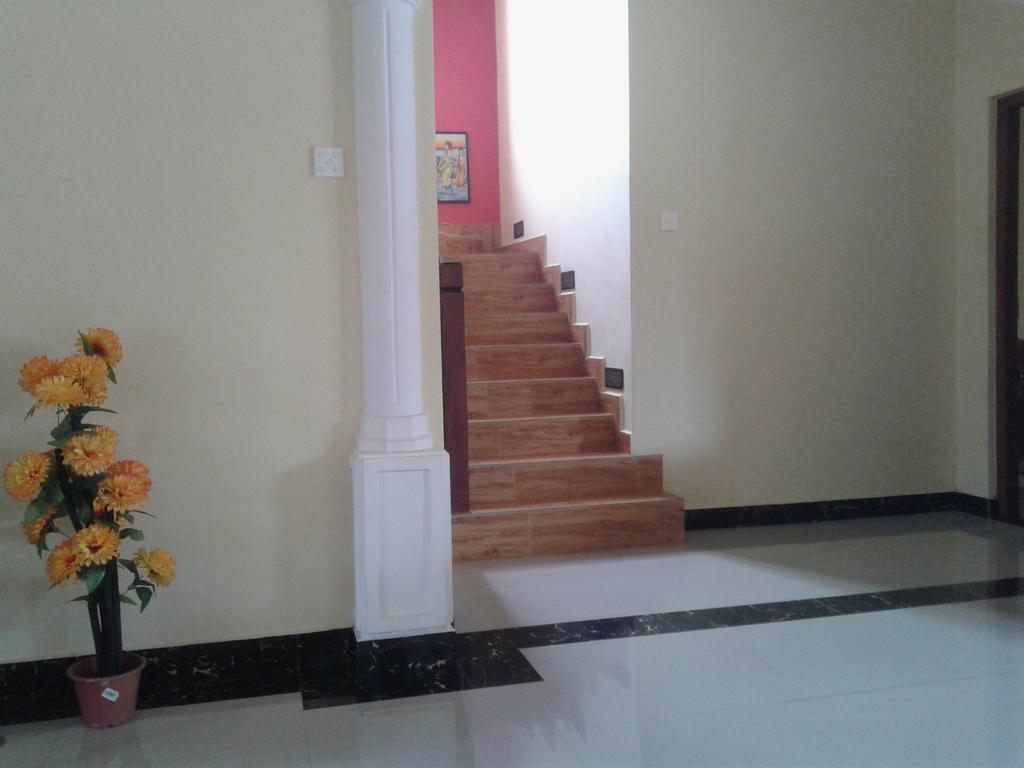 Aurora - Negombo Budget Hostel Esterno foto